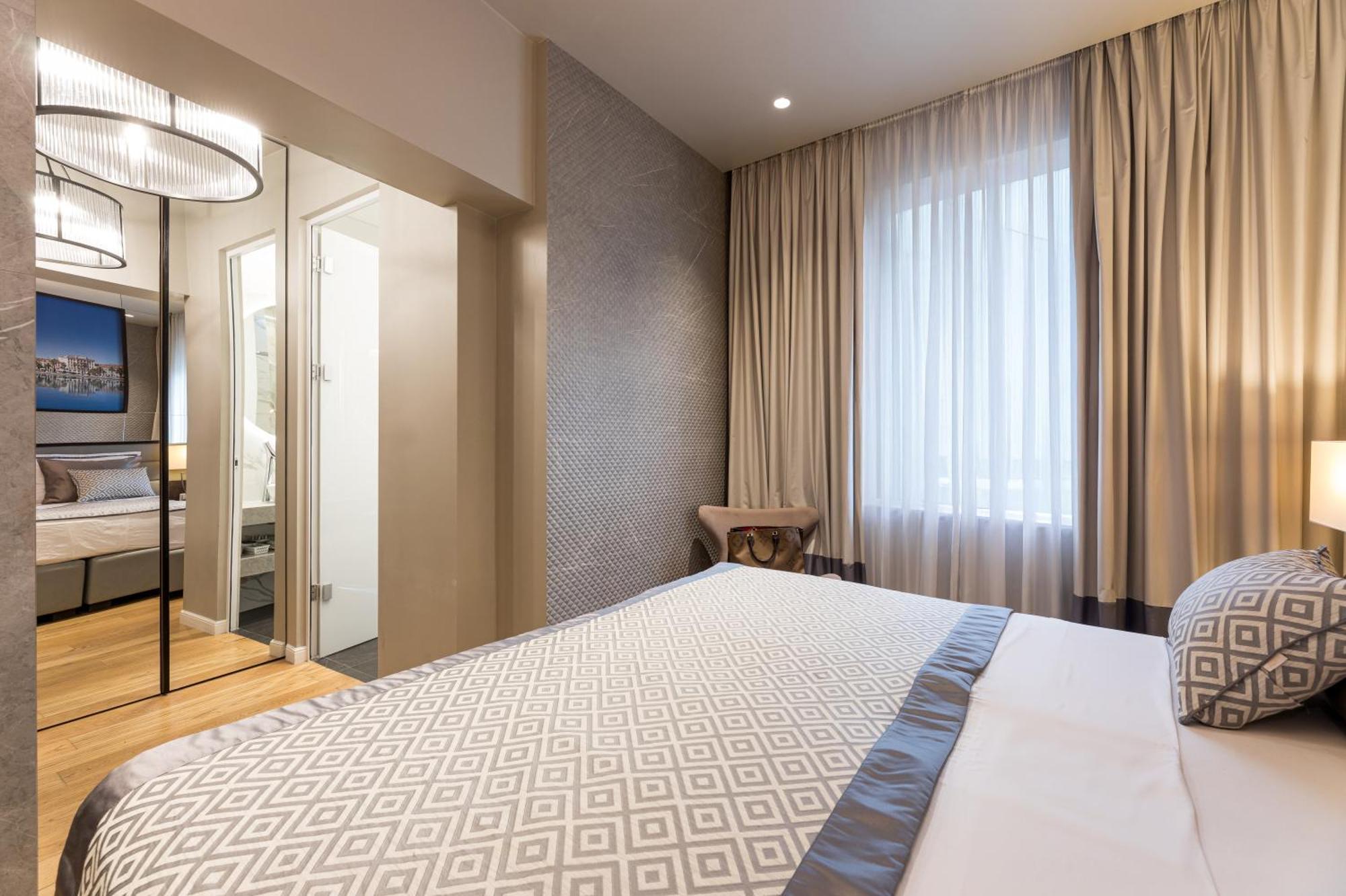 Fortuna Luxury Rooms 1 Split Exteriör bild
