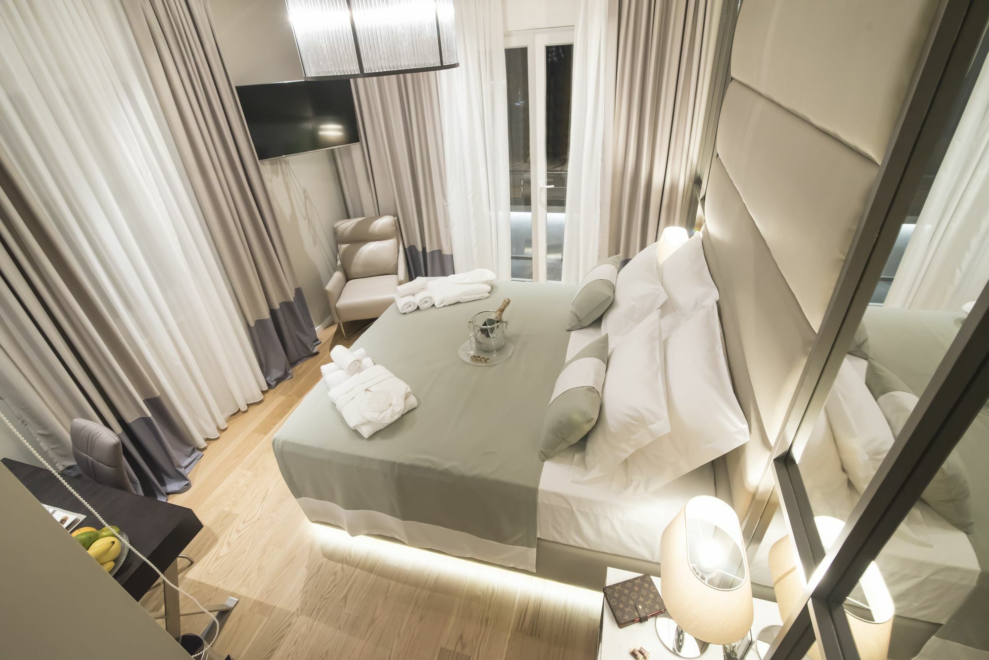 Fortuna Luxury Rooms 1 Split Exteriör bild